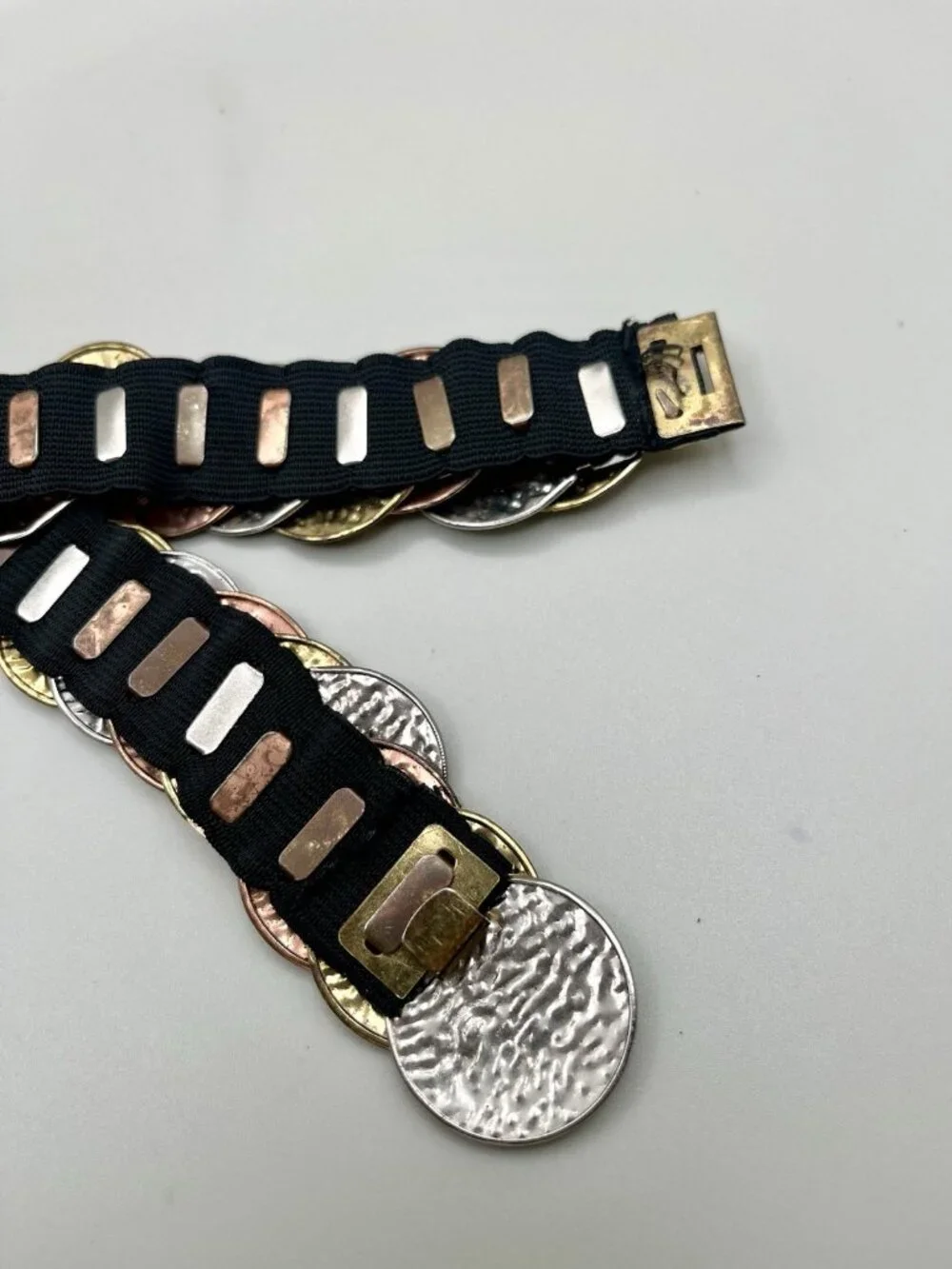 VTG 80s Mixed Metal Hammered Disc Coin Waist Belt Boho Elastic Stretch Gypsy 31”